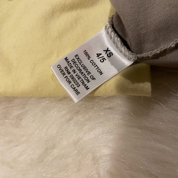 Authentic Essentials T-shirts, size 4/5t good condition - Picture 3 of 5